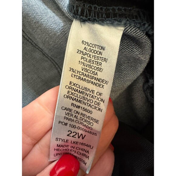 Wit And Wisdom Women’s Jeans Size 22W Stretch Distressed Blue Sliming Plus - Picture 6 of 7